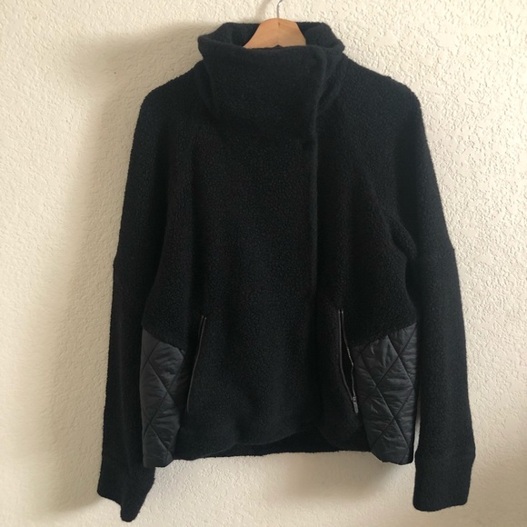 Lululemon Show Me The Sherpa Jacket Black Size 8 HTF - Picture 2 of 6